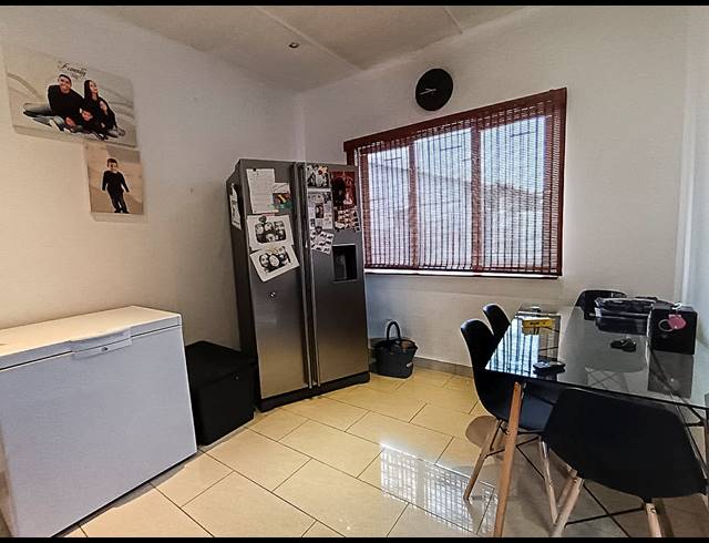 3 BEDROOM SIMPLEX FOR SALE IN AVOCA